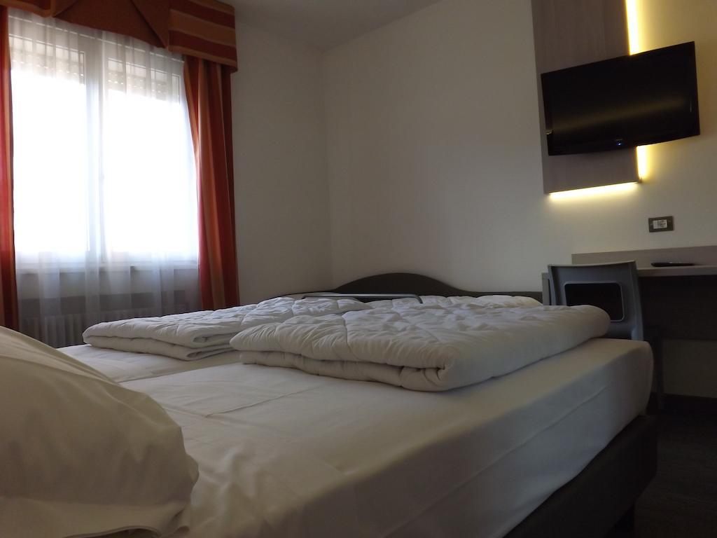 Hotel Ariston Bolzano Luaran gambar